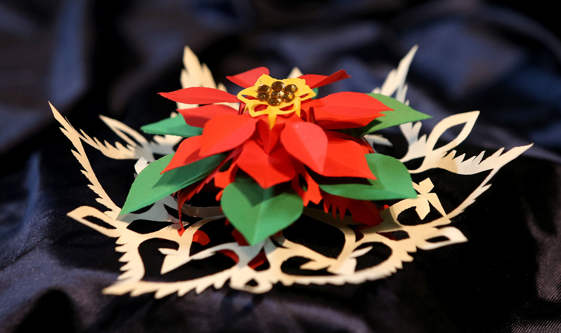 121217-snowflake-man-003